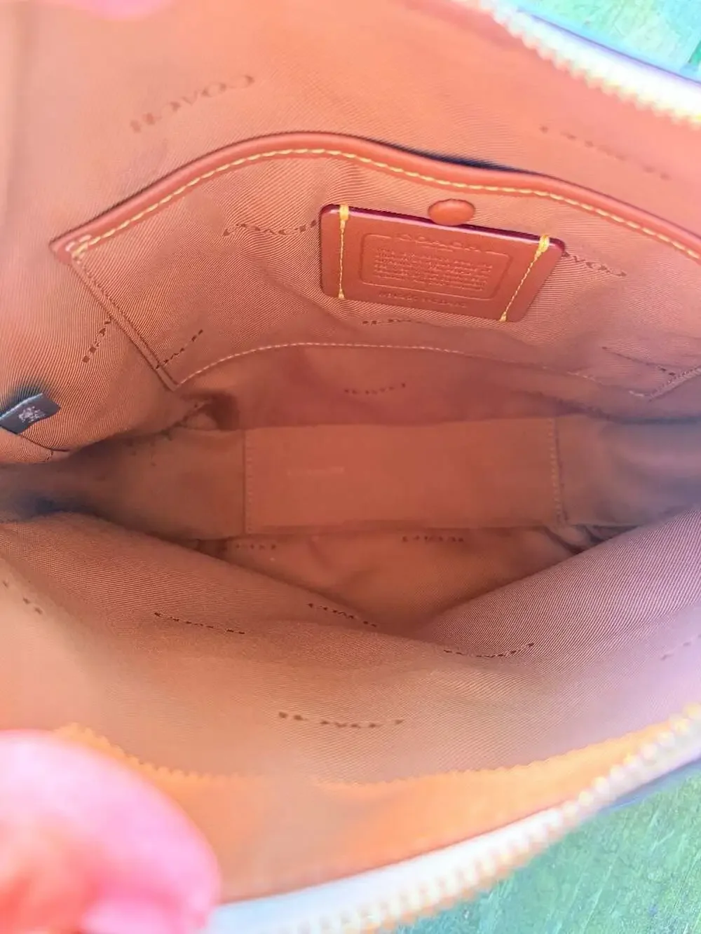 Coach Chaise Crossbody Bag – Cream/Ivory Pebbled Leather 🤍